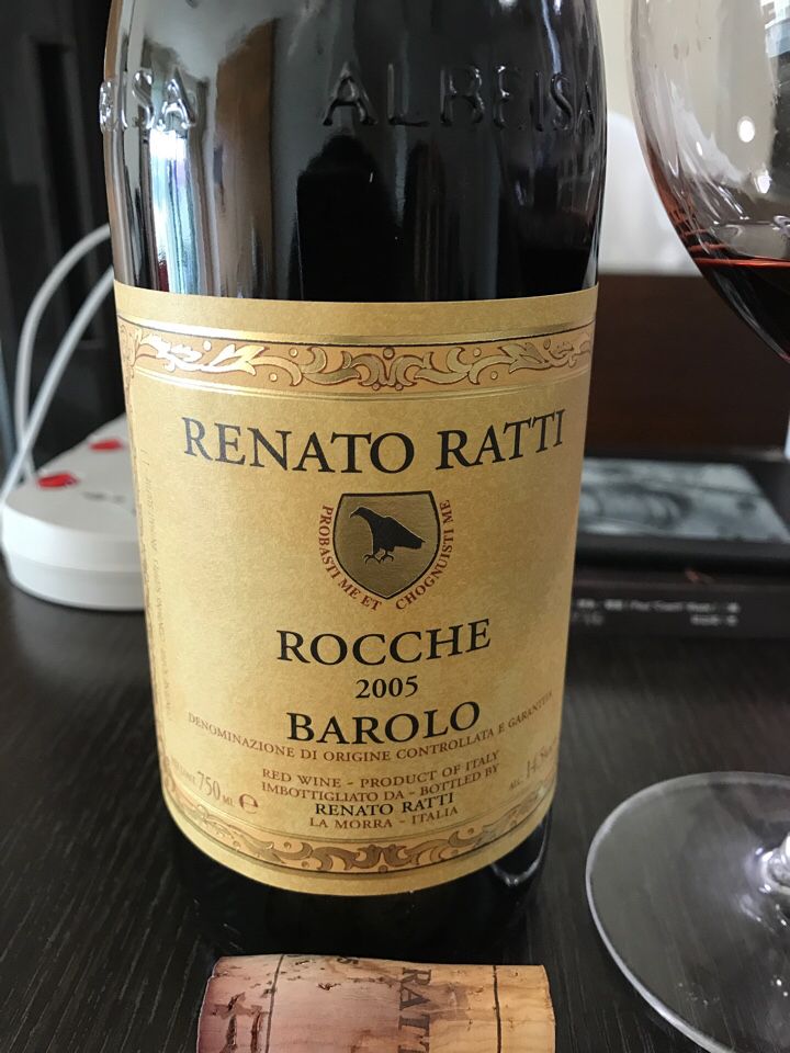 雷纳多拉蒂马可干红Renato Ratti Barolo Marcenasco Rocche