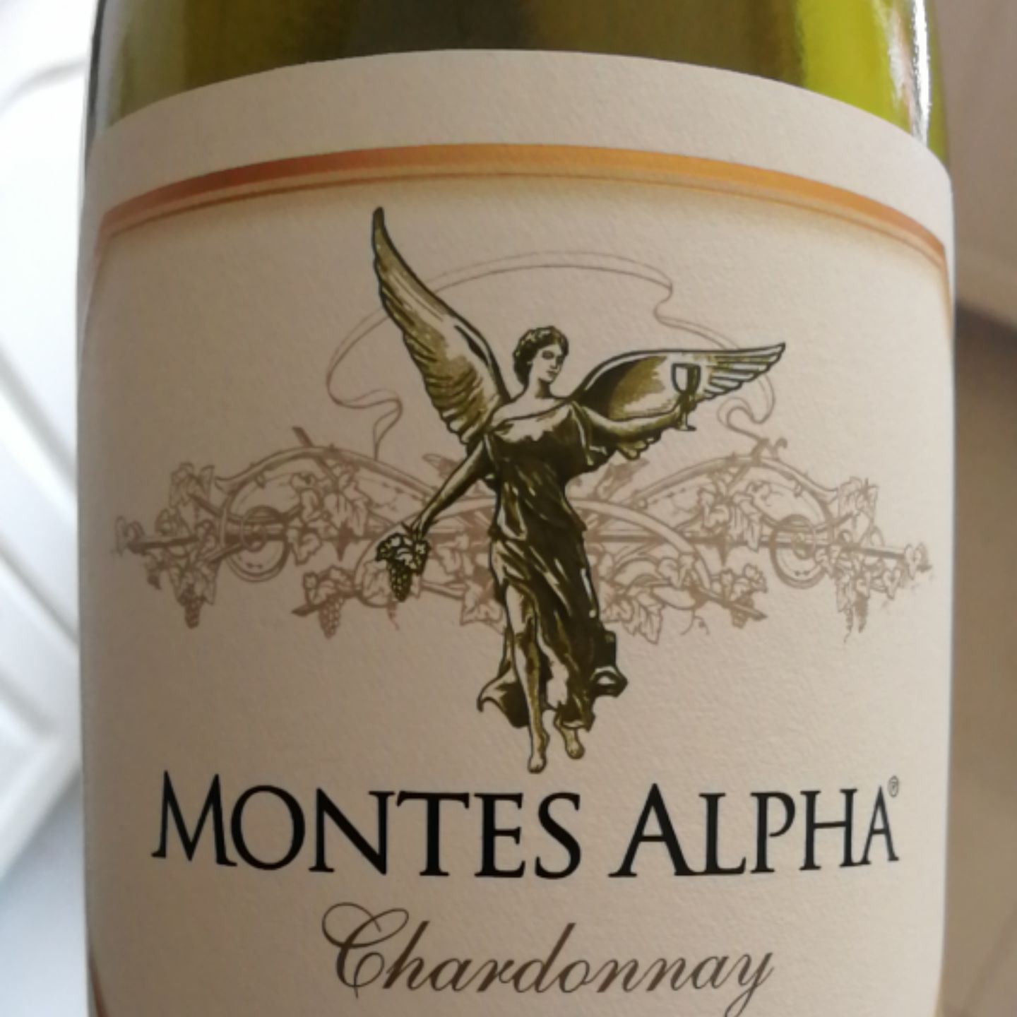 蒙特斯欧法霞多丽干白Montes Alpha Chardonnay